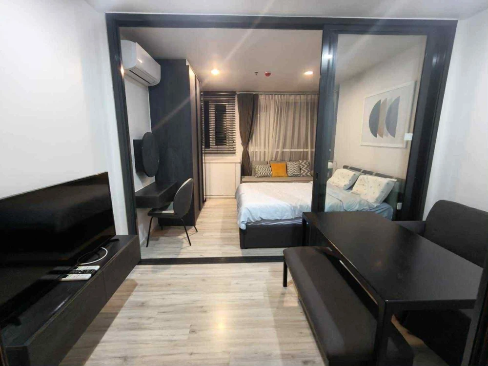 Condo for rent, XT Huai Khwang, ready to move in room complete makeup in one place Say that you shouldn't miss this room at all.