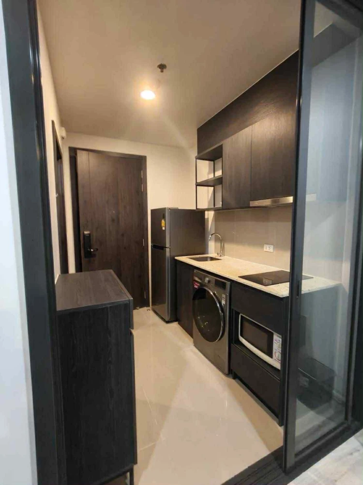 Condo for rent, XT Huai Khwang, ready to move in room complete makeup in one place Say that you shouldn't miss this room at all.