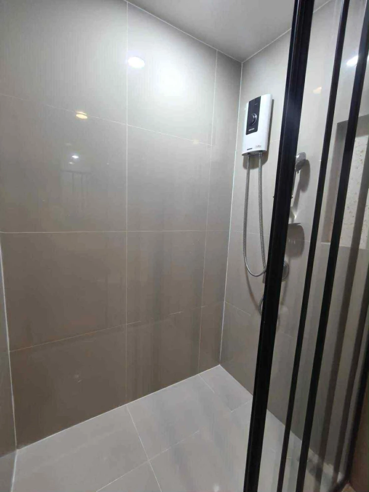 Condo for rent, XT Huai Khwang, ready to move in room complete makeup in one place Say that you shouldn't miss this room at all.