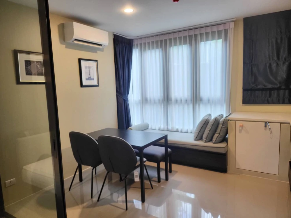 For rent, XT Huaikhwang, furniture, electrical appliances, ready to move in. complete facilities If interested, hurry to reserve.