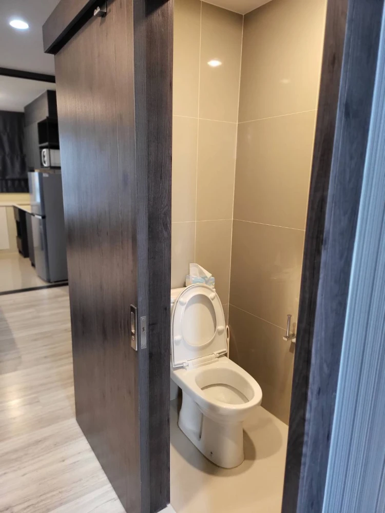 For rent, XT Huaikhwang, furniture, electrical appliances, ready to move in. complete facilities If interested, hurry to reserve.