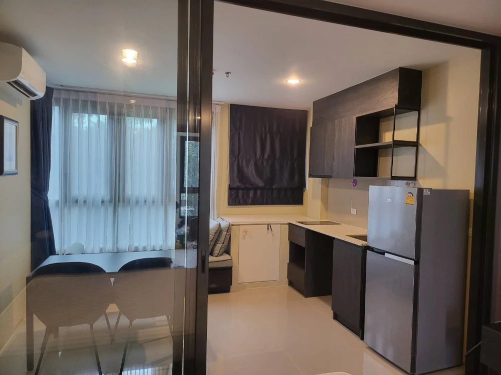 For rent, XT Huaikhwang, furniture, electrical appliances, ready to move in. complete facilities If interested, hurry to reserve.
