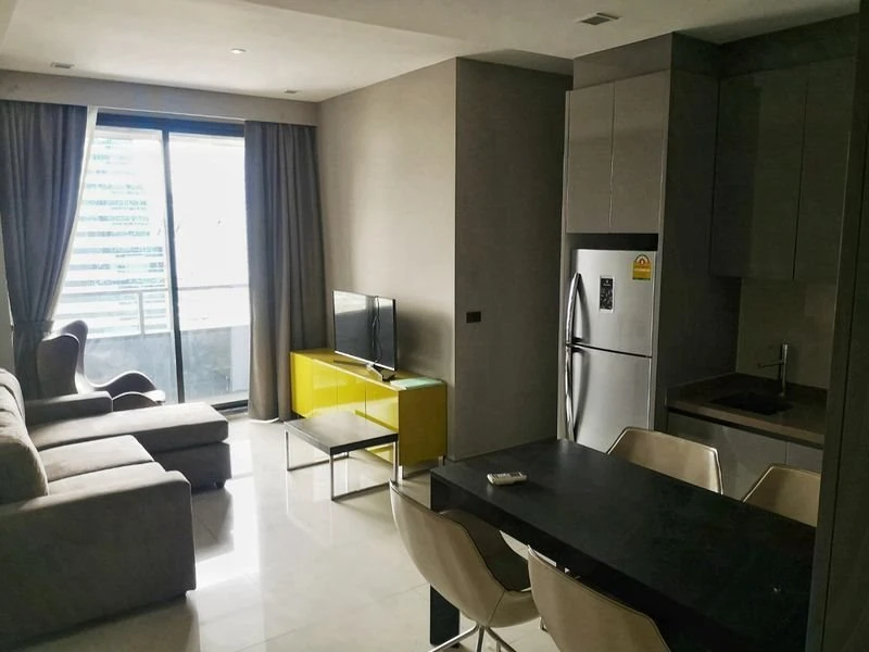 For rent!! Condo M Silom, a luxurious condo with beautiful rooms, fully furnished, and a great price. Reserve now!!