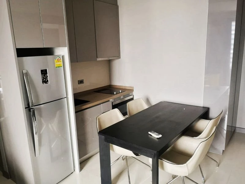 For rent!! Condo M Silom, a luxurious condo with beautiful rooms, fully furnished, and a great price. Reserve now!!