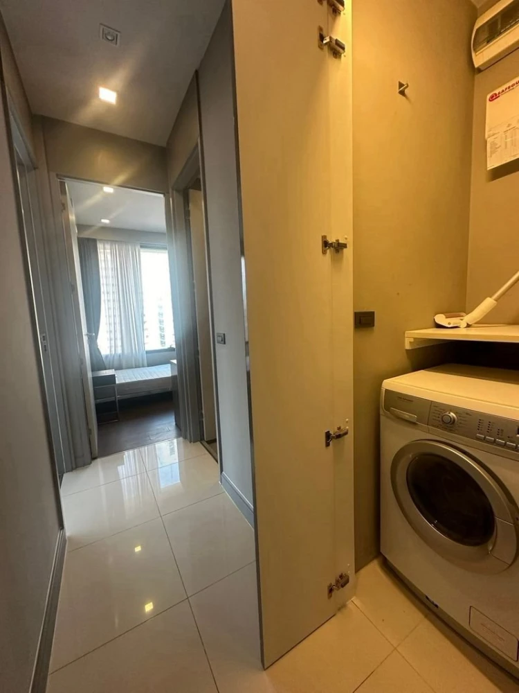 For rent!! Condo M Silom, a luxurious condo with beautiful rooms, fully furnished, and a great price. Reserve now!!
