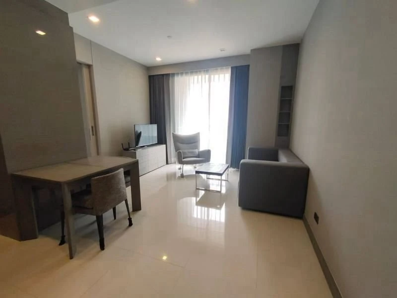 For rent!! Condo M Silom, a luxurious condo with beautiful rooms, fully furnished, and a great price. Reserve now!!