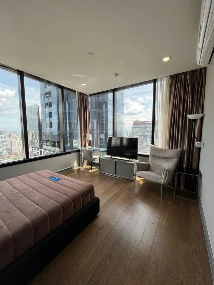 For rent!! Condo M Silom, a luxurious condo with beautiful rooms, fully furnished, and a great price. Reserve now!!