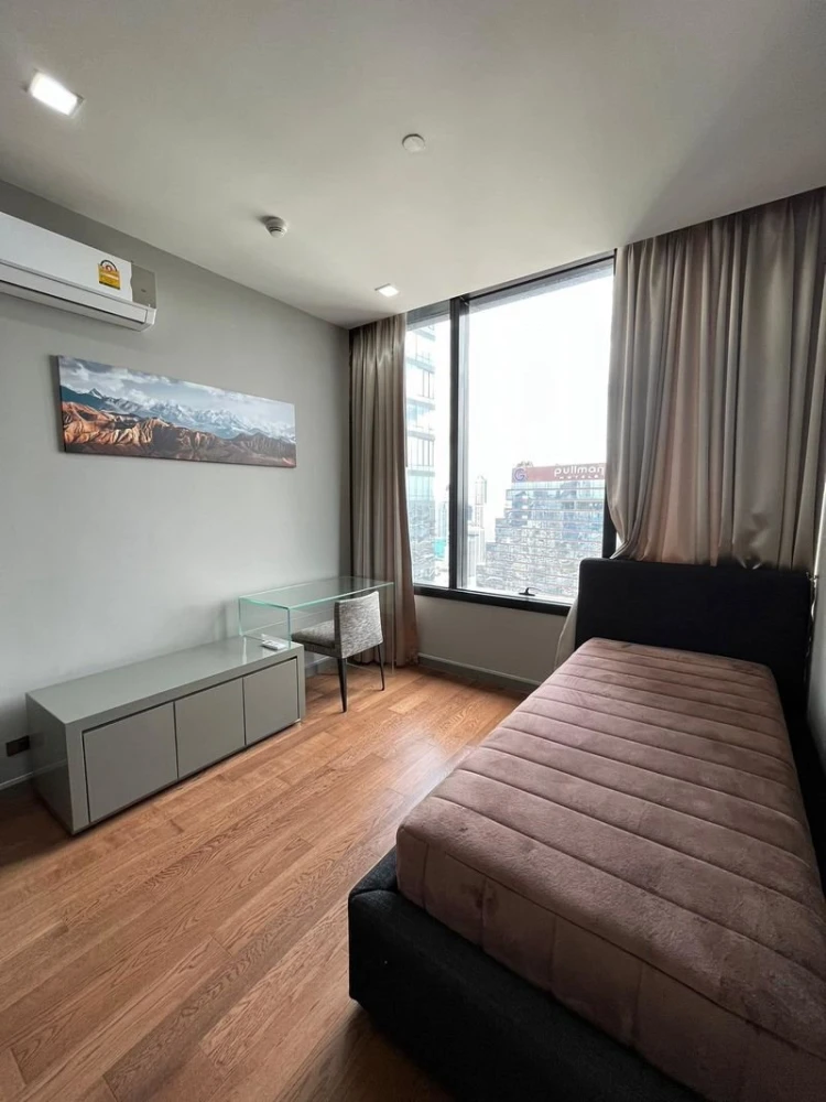 For rent!! Condo M Silom, a luxurious condo with beautiful rooms, fully furnished, and a great price. Reserve now!!
