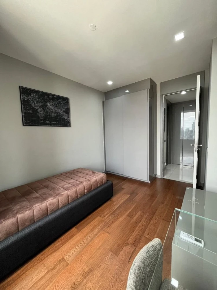 For rent!! Condo M Silom, a luxurious condo with beautiful rooms, fully furnished, and a great price. Reserve now!!