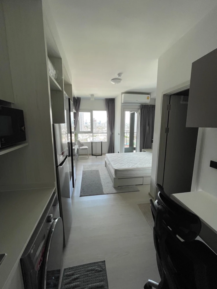 For rent!! Condo Chapter One Shine Bang Pho, 18th floor, beautiful room, fully furnished, ready to move in, hurry and book now!!