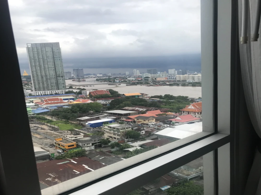 For rent!! Chapter One Shine Bang Pho Condo, 21st floor, South facing, beautiful room, fully furnished, ready to move in. Don't miss out!!