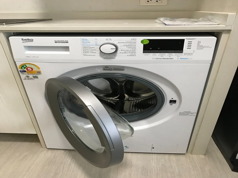 For rent!! Chapter One Shine Bang Pho Condo, 21st floor, South facing, beautiful room, fully furnished, ready to move in. Don't miss out!!
