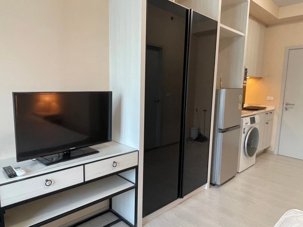 For rent!! Condo Chapter One Shine Bang Pho, 6th floor, garden view, fully furnished, wallpapered throughout the room, book now!!