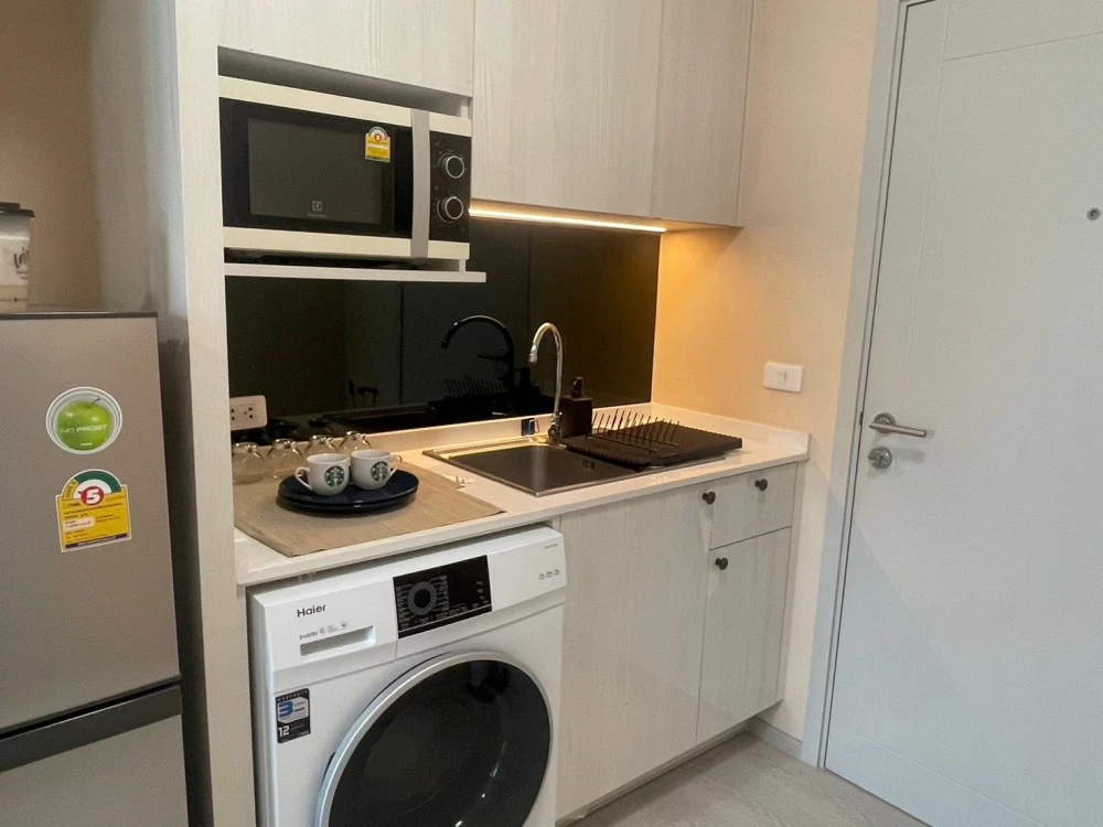 For rent!! Condo Chapter One Shine Bang Pho, 6th floor, garden view, fully furnished, wallpapered throughout the room, book now!!