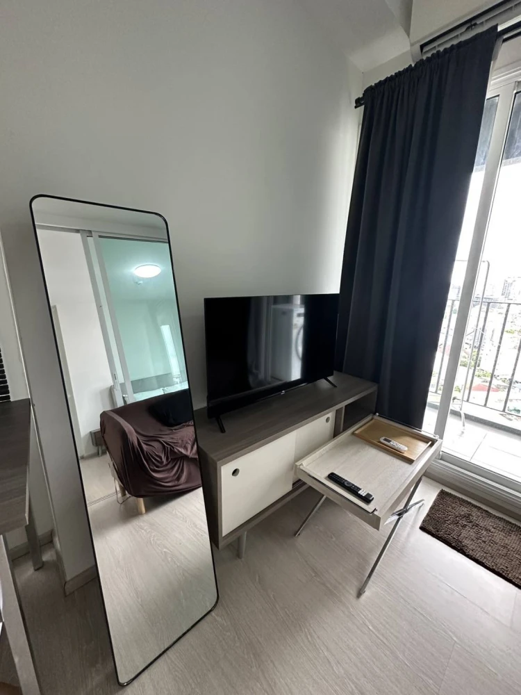 Condo for rent! Chapter One Eco Ratchada-Huai Khwang, 15th floor, corner unit, beautiful room, fully furnished, ready to move in! Don't miss out!