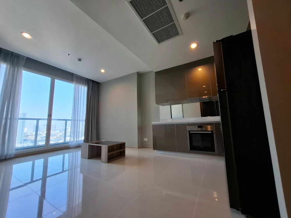 Condo for rent, Menam Residence, furniture and complete electrical appliances. You can carry your bag and move in.