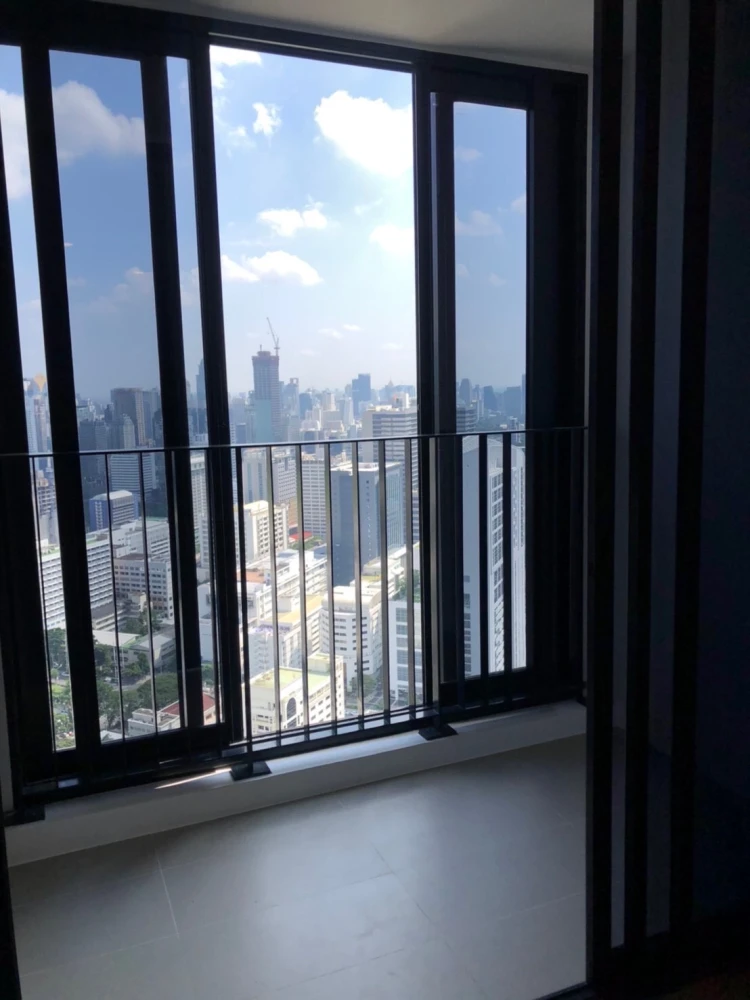 For rent!! Condo Ashton Chula - Silom, 44th floor, fully furnished, ready to move in, hurry up and book now!!