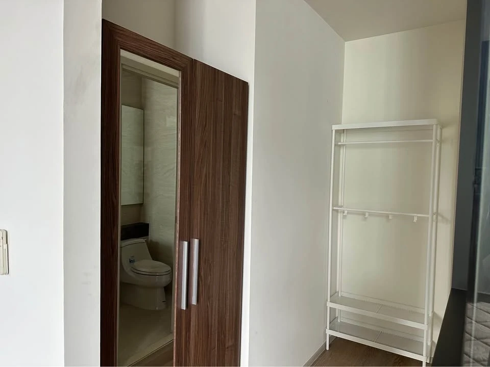 For rent!! Condo Ashton Silom, 22nd floor, beautiful room, convenient transportation, near BTS Chong Nonsi, don't miss it!!