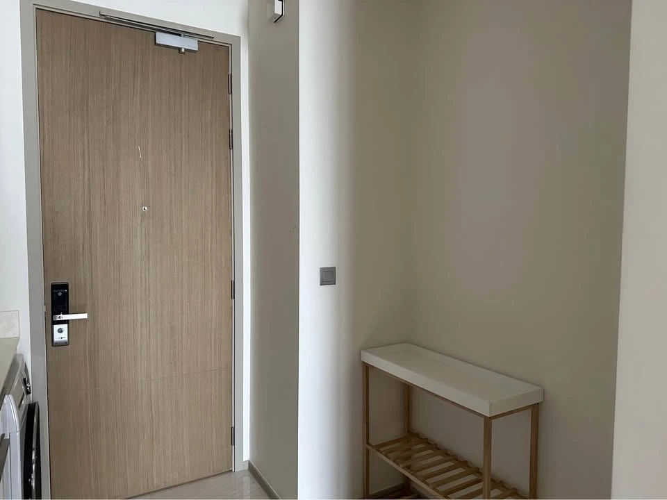 For rent!! Condo Ashton Silom, 22nd floor, beautiful room, convenient transportation, near BTS Chong Nonsi, don't miss it!!