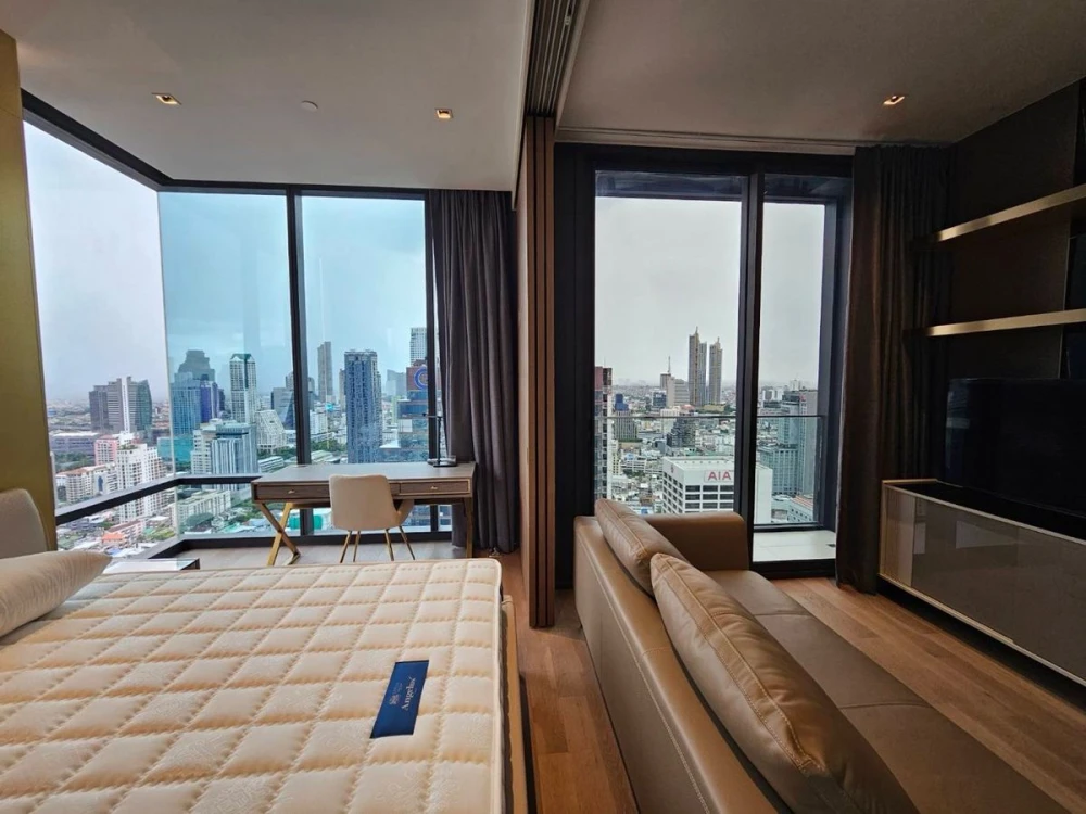 For rent!! Ashton Silom Condo, 37th floor, beautiful room, city view, convenient transportation, great price, reserve now!!