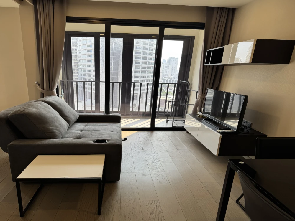Condo for rent, Ashton Asoke, 1 bedroom, 1 bath, 15th floor, ready to move in, good location, near the train, urgently book !!