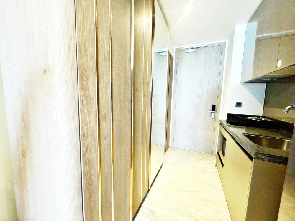 For rent!! Condo Ashton Asoke-Rama 9, 18th floor, new, beautiful, modern, high-rise, quiet. Don't miss out! Reserve now!!