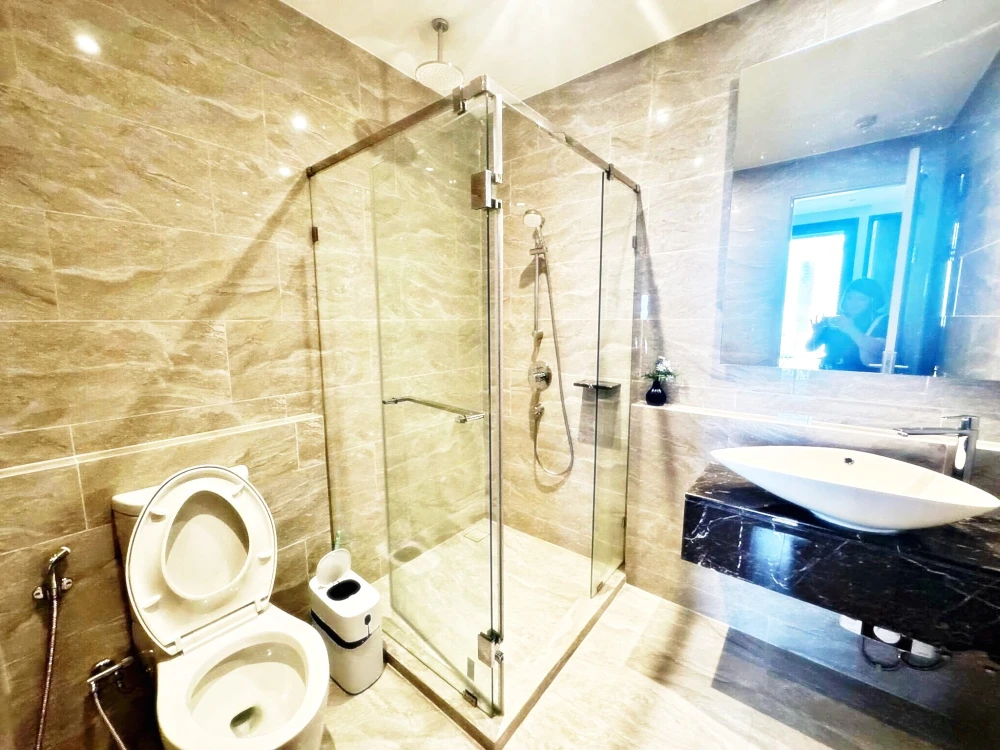 For rent!! Condo Ashton Asoke-Rama 9, 18th floor, new, beautiful, modern, high-rise, quiet. Don't miss out! Reserve now!!