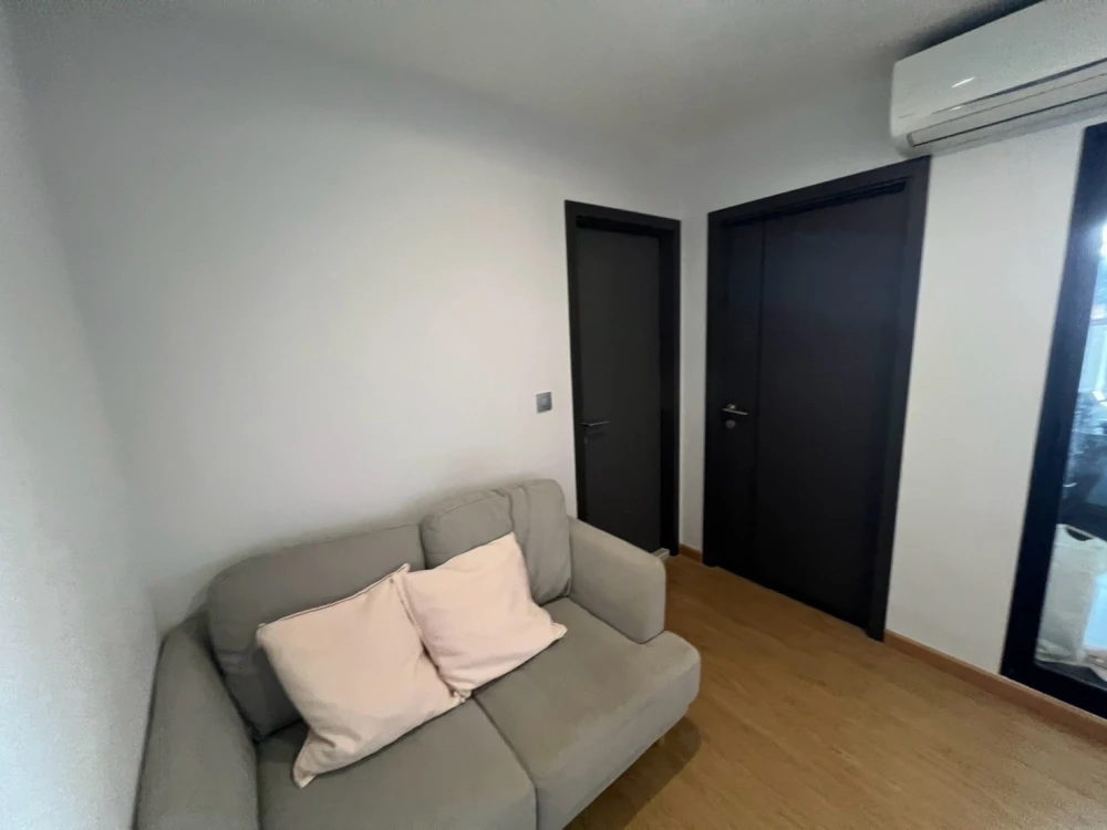 For rent!! Condo Asher Ratchada-Huai Khwang, 3rd floor, fully furnished, good price, ready to move in, hurry up and book now!!