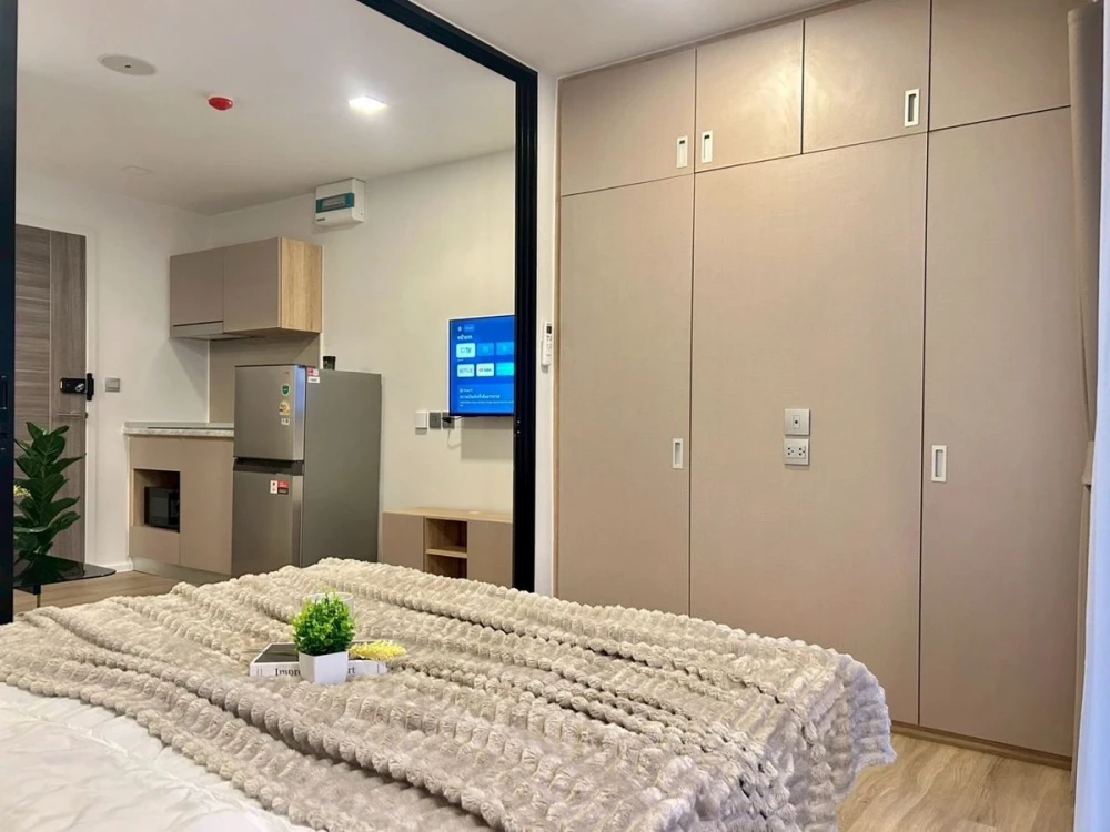 For rent!! Condo Atmoz Ratchada-Huai Khwang, 5th floor, Building C, beautiful room, ready to move in, good price, hurry to book now!!