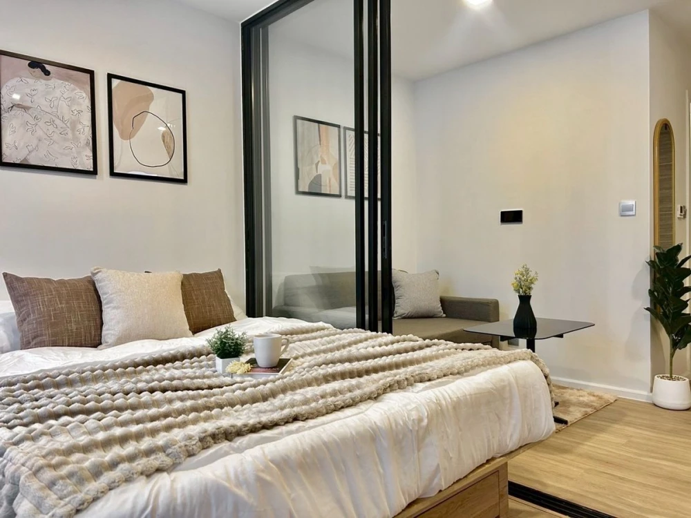 For rent!! Condo Atmoz Ratchada-Huai Khwang, 5th floor, Building C, beautiful room, ready to move in, good price, hurry to book now!!