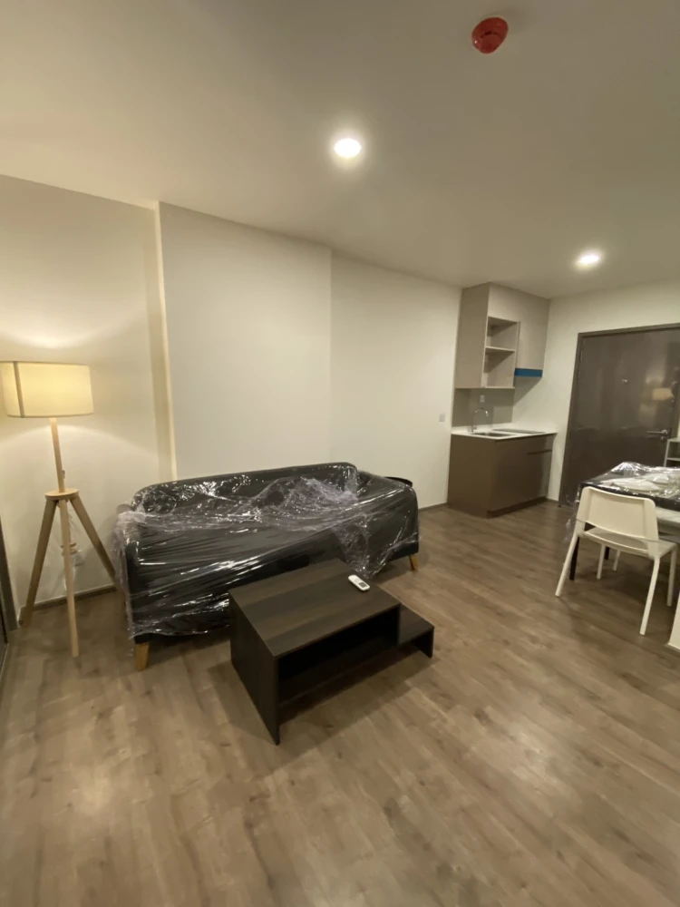 For rent!! Condo Aspire Pinklao - Arun Amarin, 5th floor, swimming pool view, beautiful room, fully furnished, ready to move in, don't miss it!!