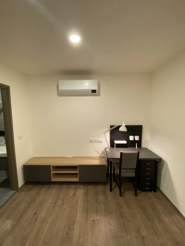 For rent!! Condo Aspire Pinklao - Arun Amarin, 5th floor, swimming pool view, beautiful room, fully furnished, ready to move in, don't miss it!!