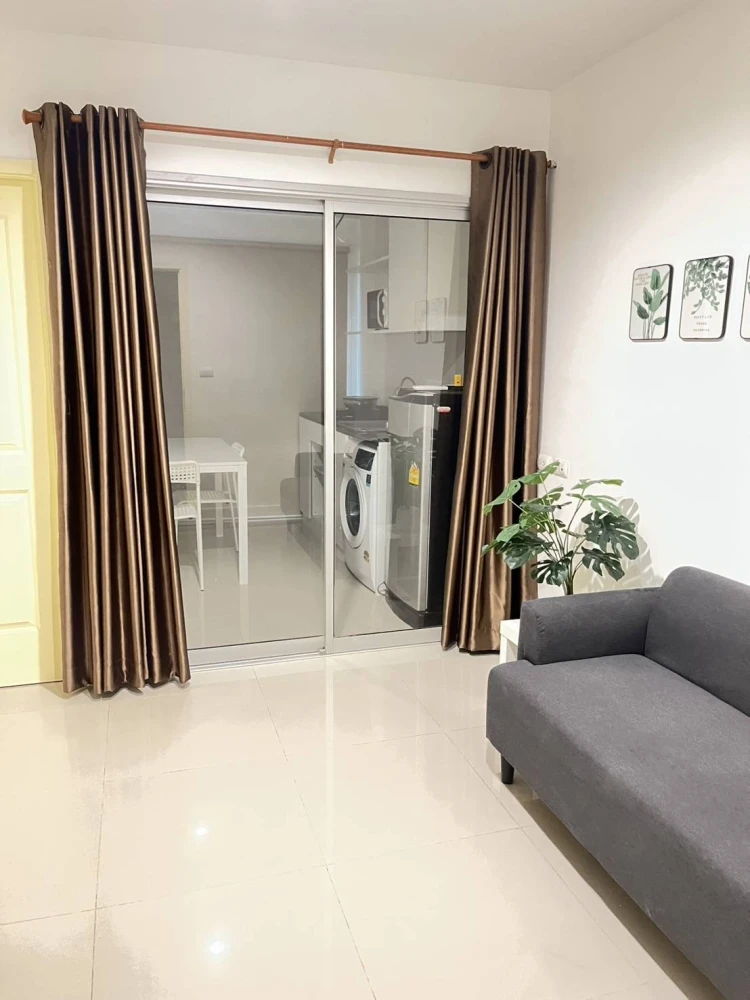 For rent!! Aspire Rama 9 Condo, 5th floor, beautiful room, fully furnished, complete with amenities. Don't miss out!!
