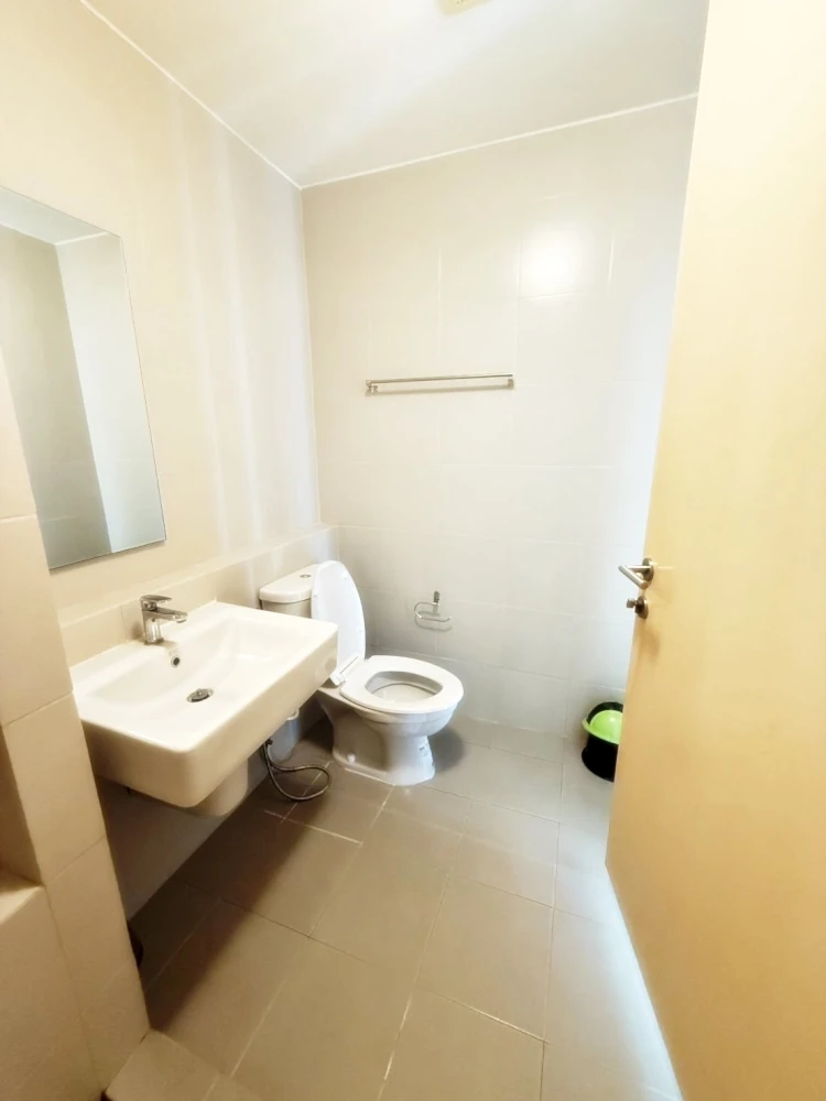 For rent!! Condo Aspire Ladprao 113, 3rd floor, beautiful room, fully furnished, ready to move in. Don't miss it!!
