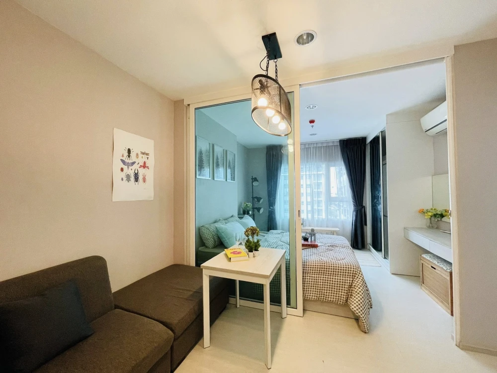 For rent, Aspire Erawan Condo, 20th floor, pool view, next to BTS Erawan like this, must book.