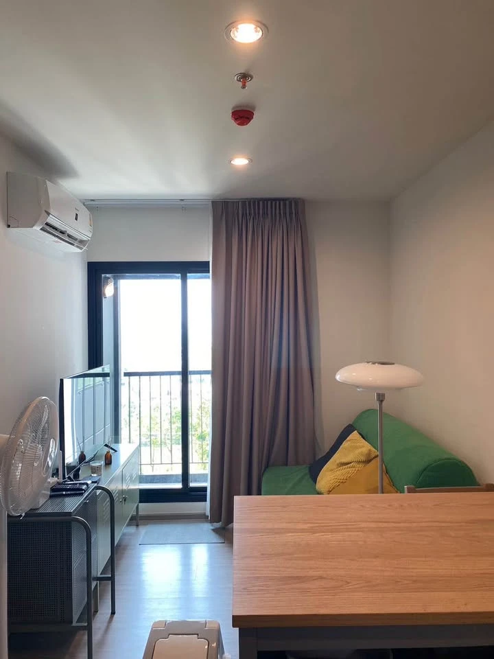 For rent!! Condo Aspire Erawan Prime, 11th floor, pool view, beautiful room, fully furnished, ready to move in, don't miss it!!