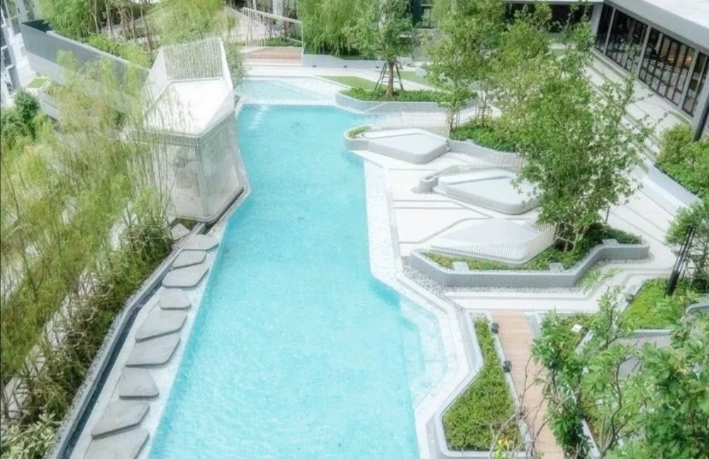 For rent!! Condo Aspire Erawan Prime, 12A floor, swimming pool view, fully furnished, just bring your bags and move in, don't miss out!!
