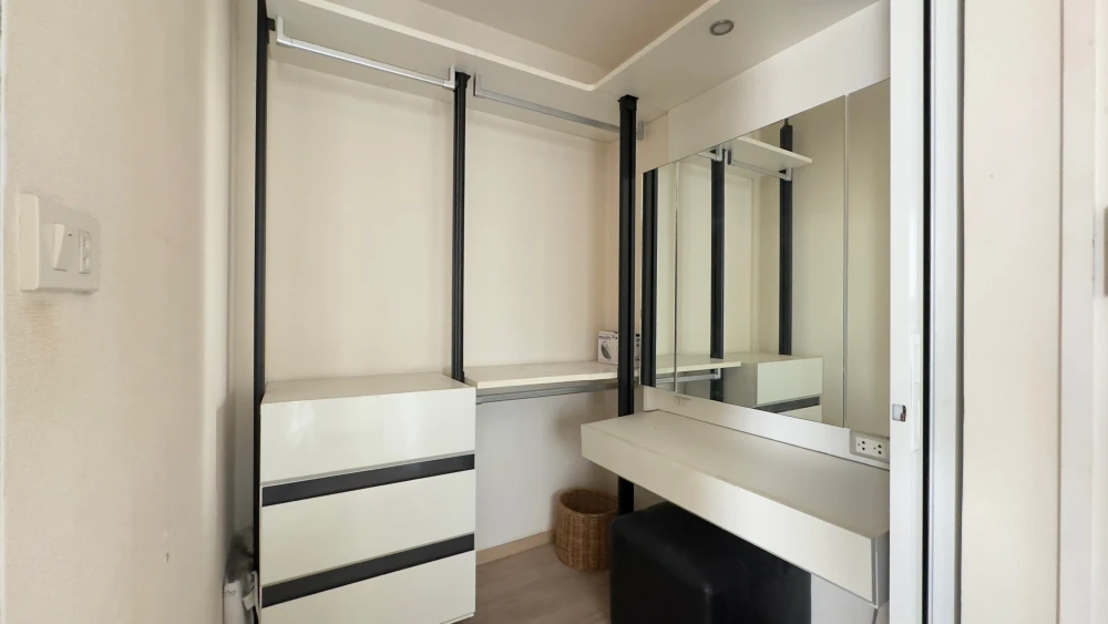 For rent!! Condo Noble Remix Sukhumvit 36, 24th floor, good location condo, convenient transportation, don't miss it, book now!!