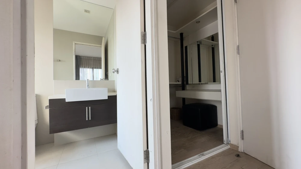 For rent!! Condo Noble Remix Sukhumvit 36, 24th floor, good location condo, convenient transportation, don't miss it, book now!!