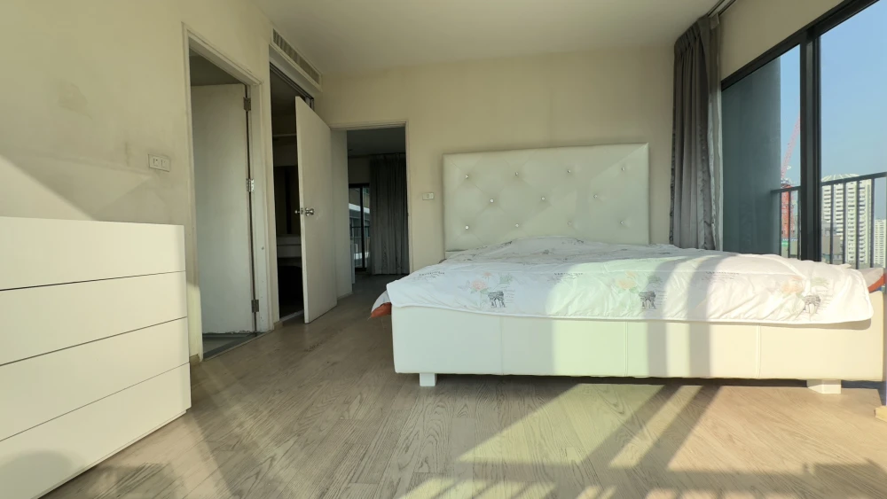 For rent!! Condo Noble Remix Sukhumvit 36, 24th floor, good location condo, convenient transportation, don't miss it, book now!!