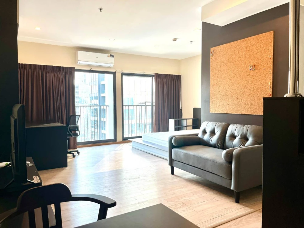 ให้เช่า!! คอนโด โนเบิล รีมิกซ์ สุขุมวิท 36 ชั้น 28 ห้องสวย renovate ใหม่ เฟอร์นิเจอร์ครบ พร้อมอยู่ ห้ามพลาด!!