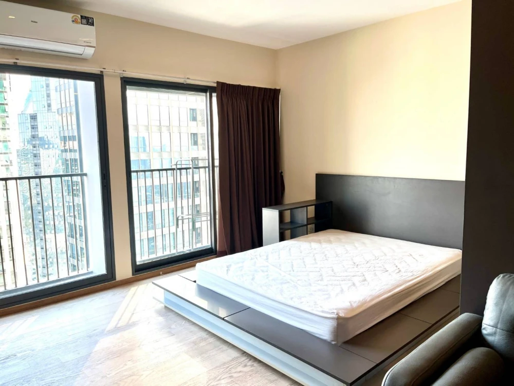 ให้เช่า!! คอนโด โนเบิล รีมิกซ์ สุขุมวิท 36 ชั้น 28 ห้องสวย renovate ใหม่ เฟอร์นิเจอร์ครบ พร้อมอยู่ ห้ามพลาด!!