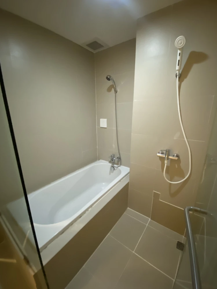 Condo for rent, Noble Remix Sukhumvit 36, complete with furniture and electrical appliances. Book now.