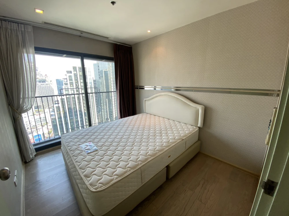 Condo for rent, Noble Remix Sukhumvit 36, complete with furniture and electrical appliances. Book now.