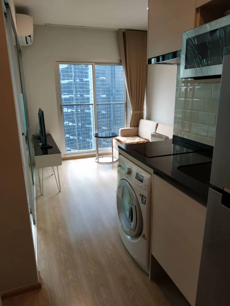 Condo for rent, Noble Revolve Ratchada 2, 26th floor, furnished, ready to move in, convenient to travel, friendly price, don't miss it!!