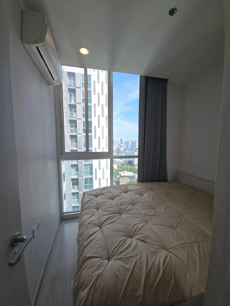 For rent!! Condo Noble Revolve Ratchada, 33rd floor, beautiful room, full facilities, hurry to book now!!
