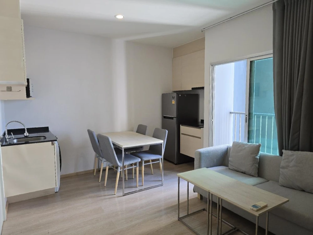 For rent!! Condo Noble Revolve Ratchada, 33rd floor, beautiful room, full facilities, hurry to book now!!