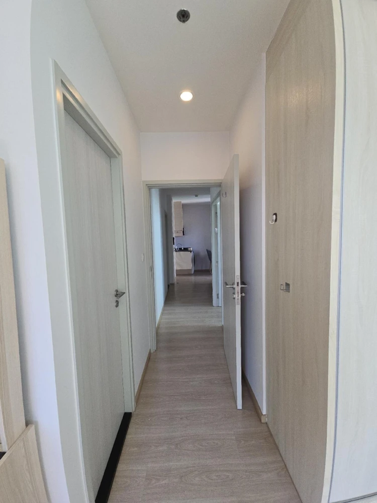 For rent!! Condo Noble Revolve Ratchada, 33rd floor, beautiful room, full facilities, hurry to book now!!