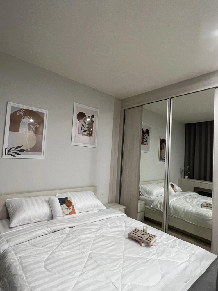 Condo for rent, Noble Revolve Ratchada, high floor, high view, fully furnished. Complete electrical appliances. Don't wait.