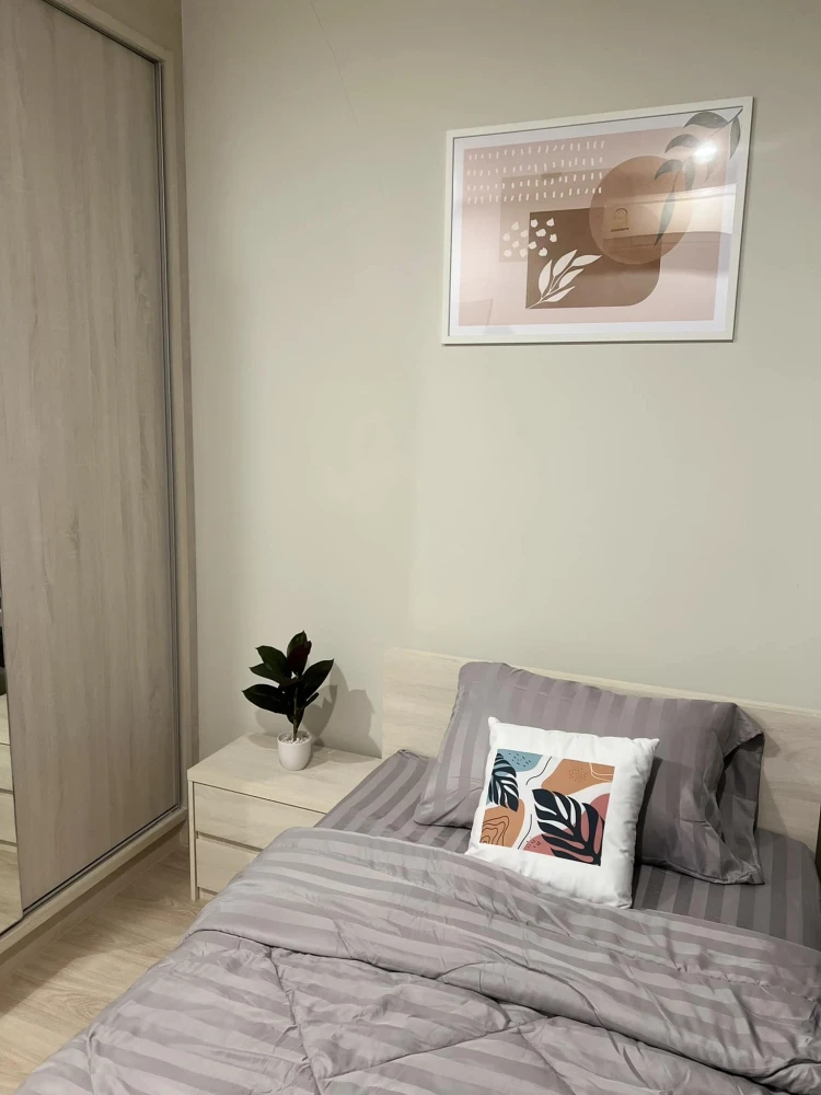 Condo for rent, Noble Revolve Ratchada, high floor, high view, fully furnished. Complete electrical appliances. Don't wait.